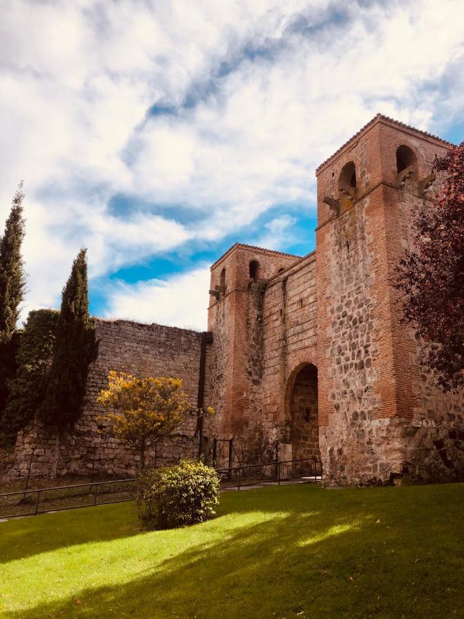 El Capricho Del Arco_Apartamentos Burgos Catedral エクステリア 写真