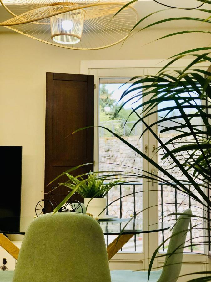 El Capricho Del Arco_Apartamentos Burgos Catedral エクステリア 写真